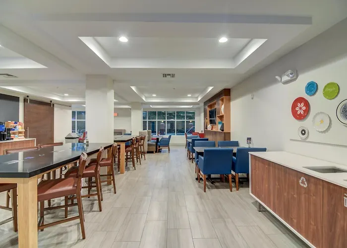 Holiday Inn Express Hotel & Suites Foley By Ihg
