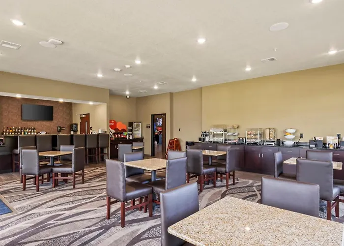 Cobblestone Hotel & Suites - Foley